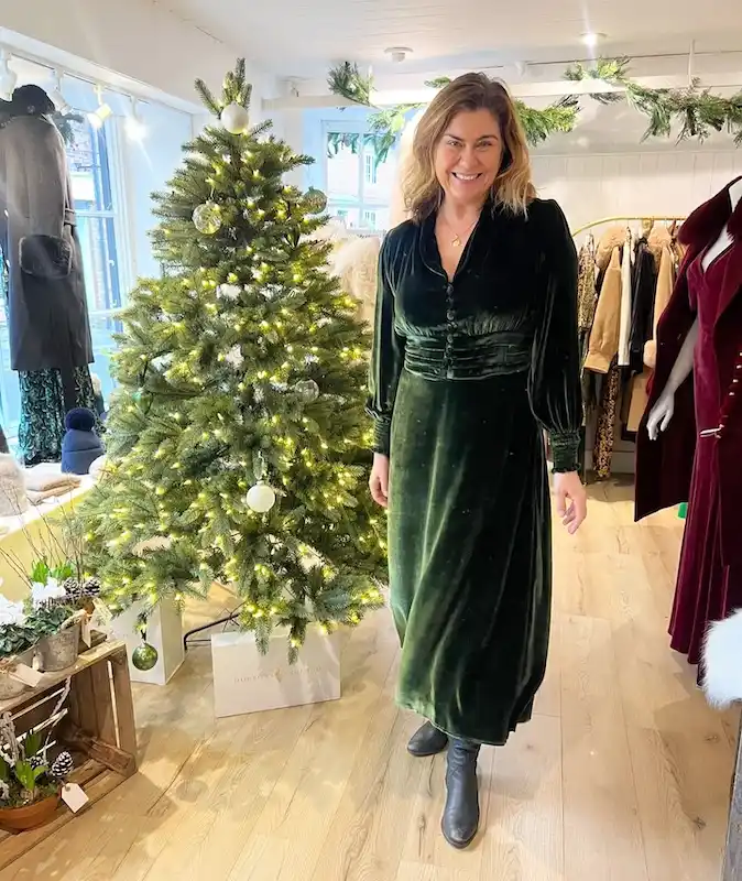 holiday party outfits for plus size petite women over 50