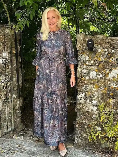 15 Best Christmas Dresses for Petite Plus Size Women Over 50 16 best christmas dresses for petite plus size women over 50