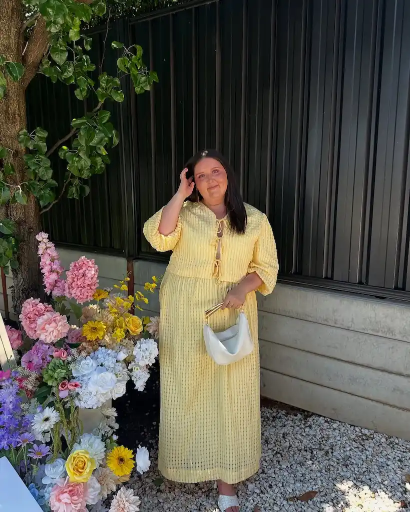 stylish outfits for plus size petite women over 50