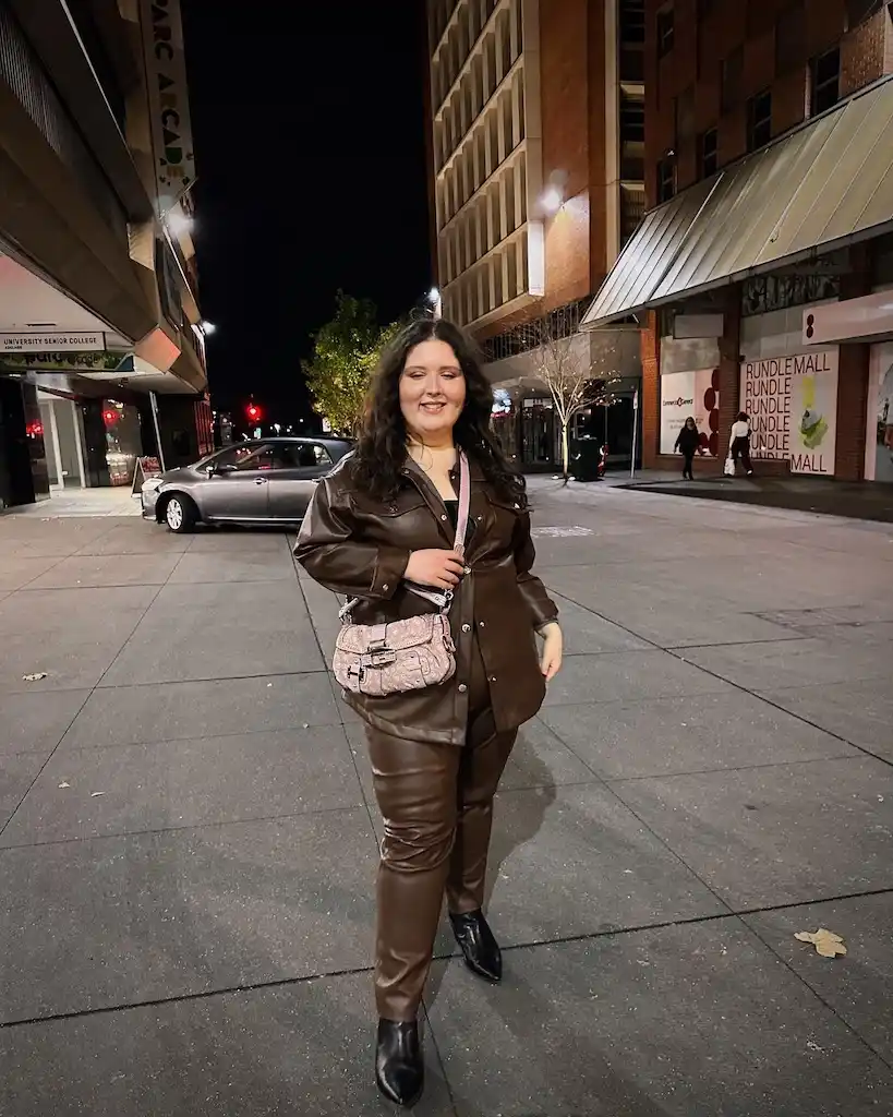 21 Fall Layering Outfits for Plus Size Petite Women Over 50 That Actually Work 22 fall layering outfits for plus size petite women over 50