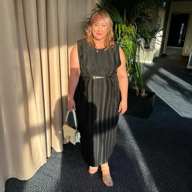 wedding guest outfits for plus size petite women over 50