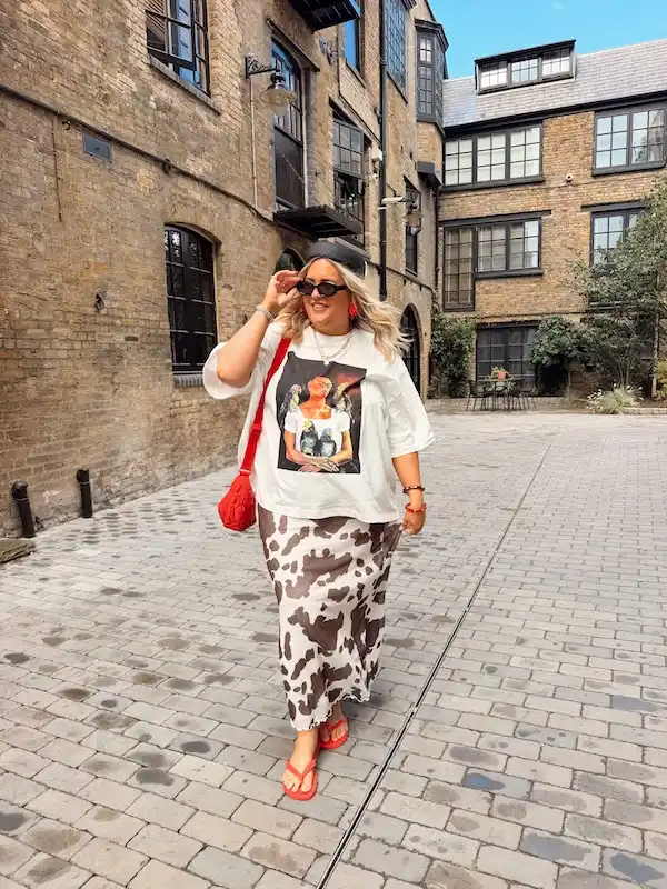 family photo outfits for plus size petite women over 50
