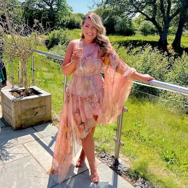 wedding guest outfits for plus size petite women over 50