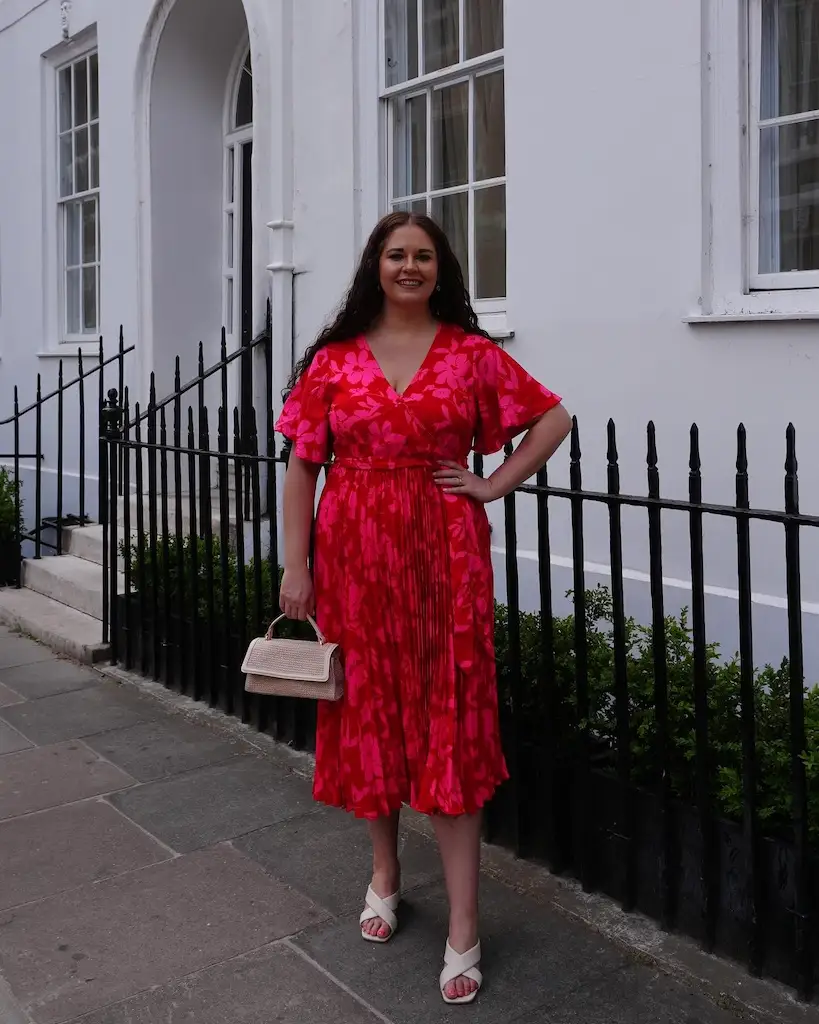 wedding guest outfits for plus size petite women over 50