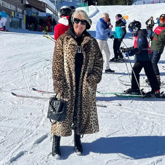 winter outfits for plus size petite women over 50