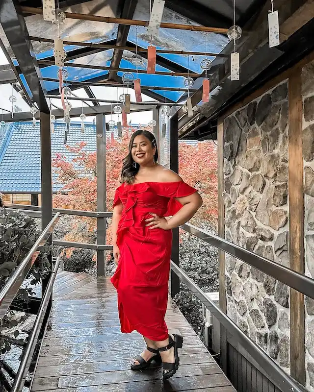 wedding guest outfits for plus size petite women over 50