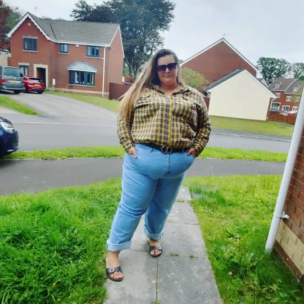 stylish outfits for plus size petite women over 50