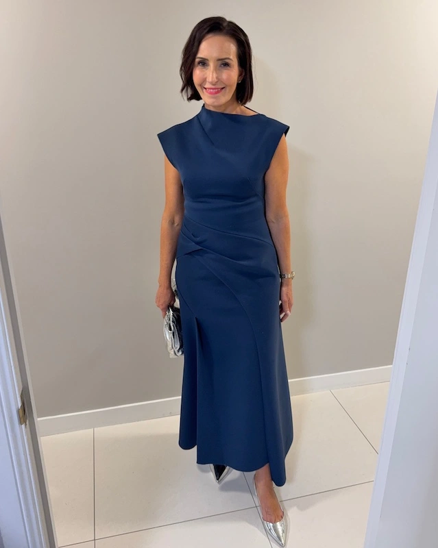 date night outfits for plus size petite women over 50