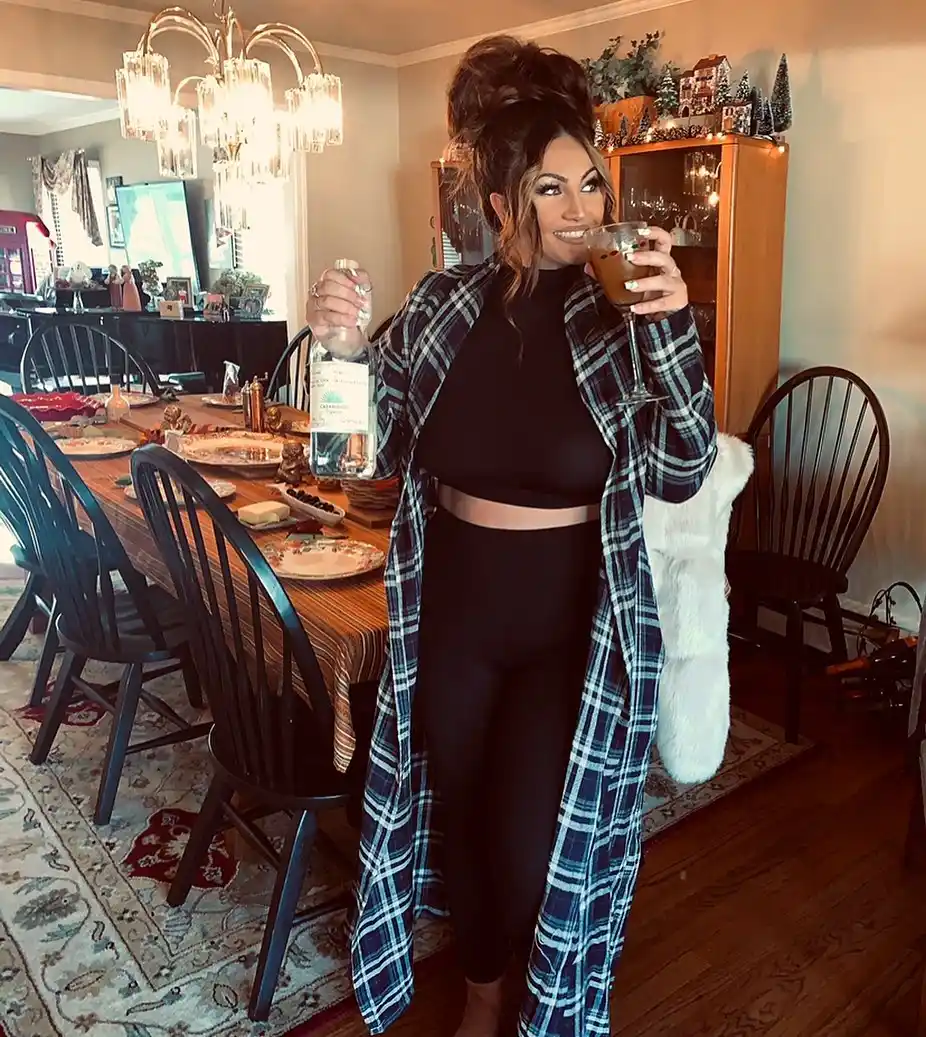 thanksgiving outfits for women who are hosting dinner