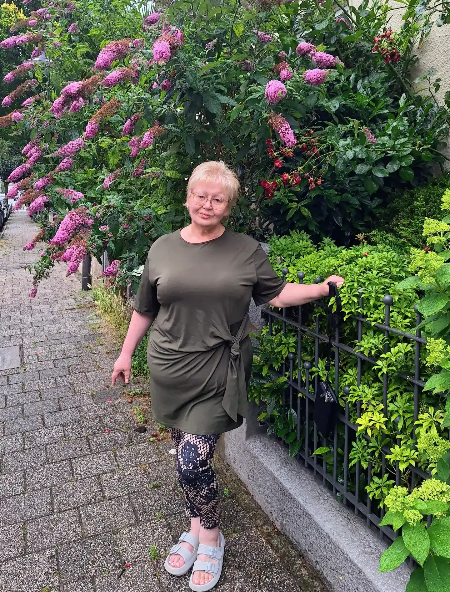 16 Plus Size Petite Women Over 50 Outfit Ideas You Need to Try 11 plus size petite women over 50 outfit ideas
