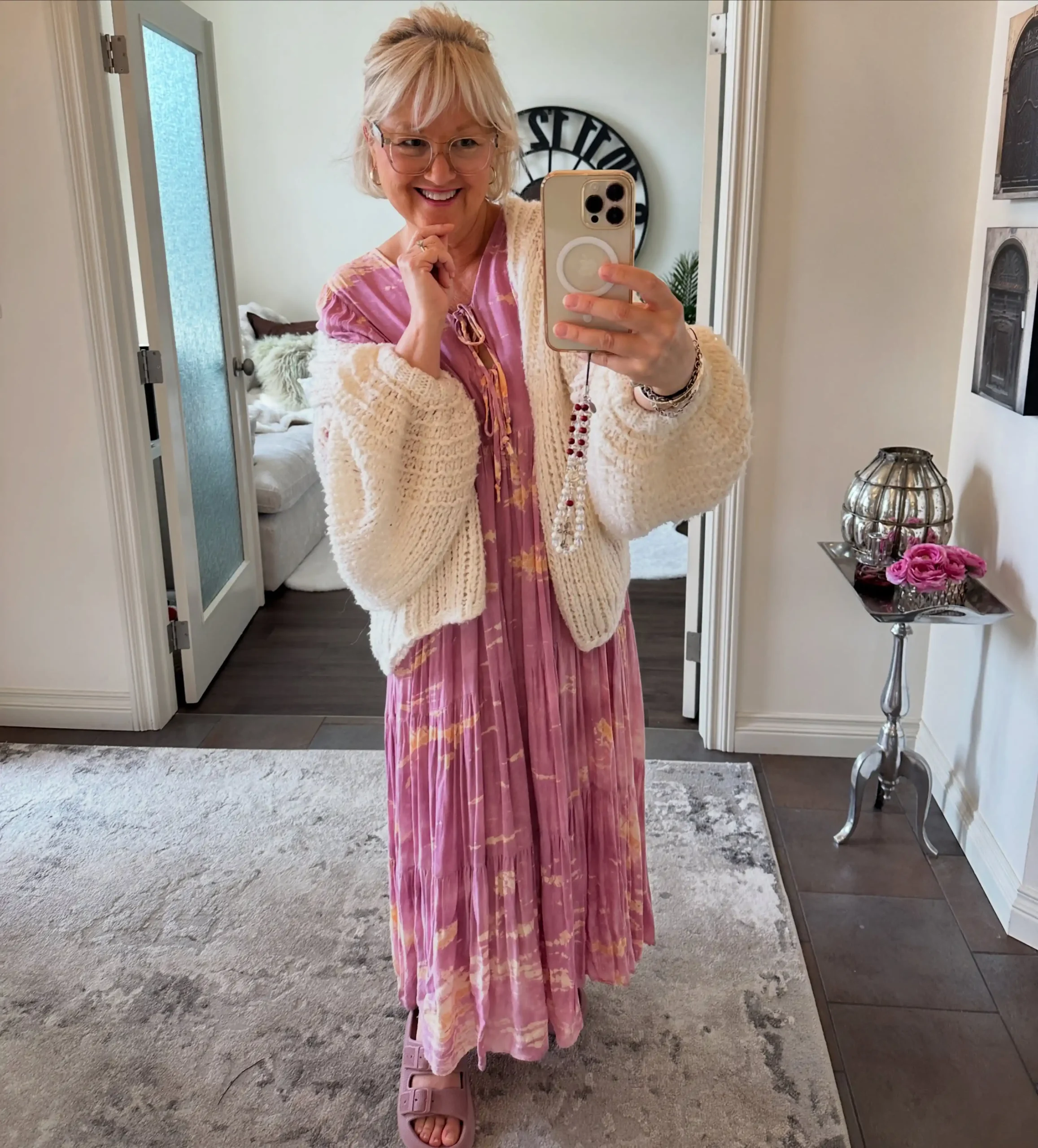 22 Outfits That Hide the Belly for Plus Size Petite Women Over 50 15 outfits that hide belly plus size petite women over 50