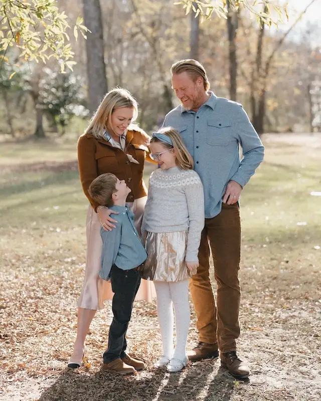 thanksgiving family photo outfits for plus size women