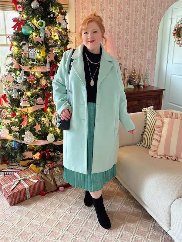16 Christmas Party Outfits for Petite Plus Size Women Over 50 5 christmas party outfits for petite plus size women over 50